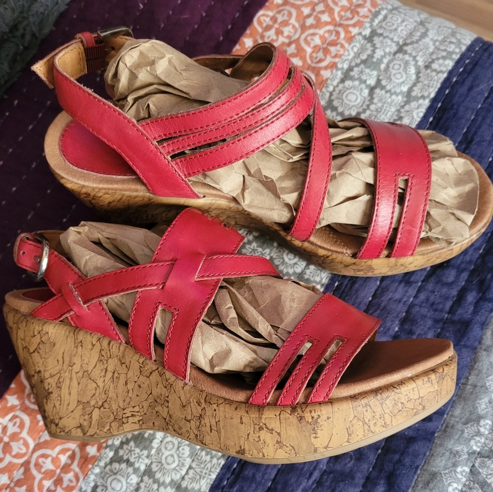 Kravings red sandals Sz 8